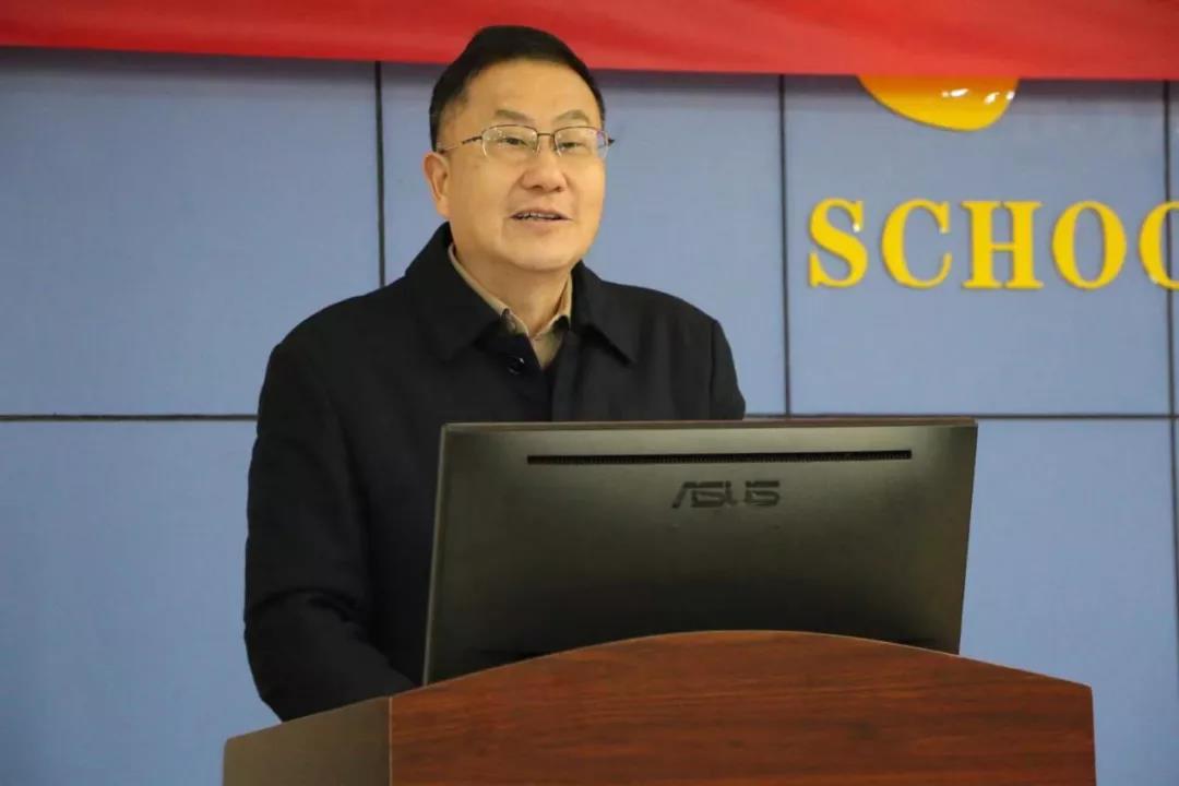 重慶科技學(xué)院副校長(zhǎng)肖大志 重慶科技學(xué)院副校長(zhǎng)肖大志